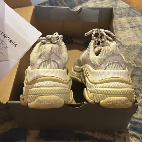 Balenciaga Off White Triple S Sneakers size 37. - Picture 3 of 5
